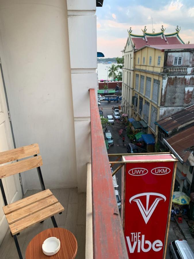 The Vibe Inn Rangum Exterior foto